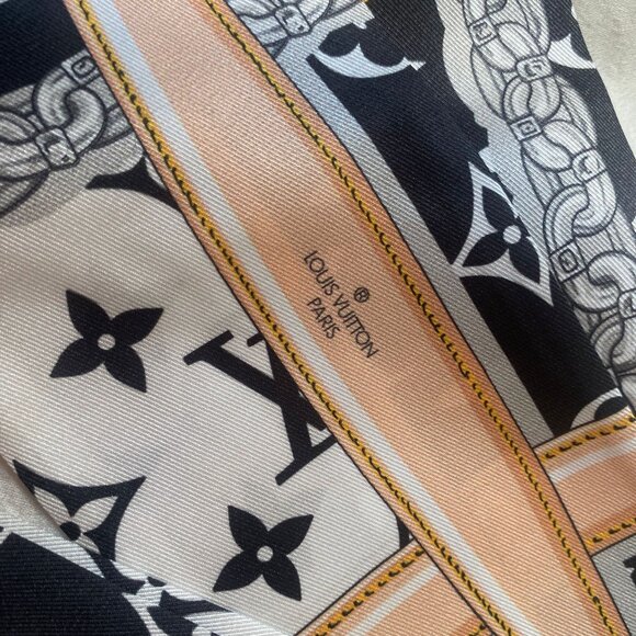 LV Monogram Confidential bandeau - Picture 7 of 7